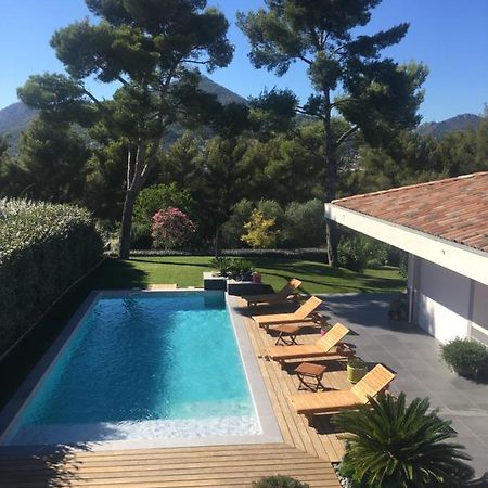 Suite indépendante standing, terrasse arborée et parking privé discret dans villa contemporaine avec piscine. La Valette-du-Var Extérieur photo