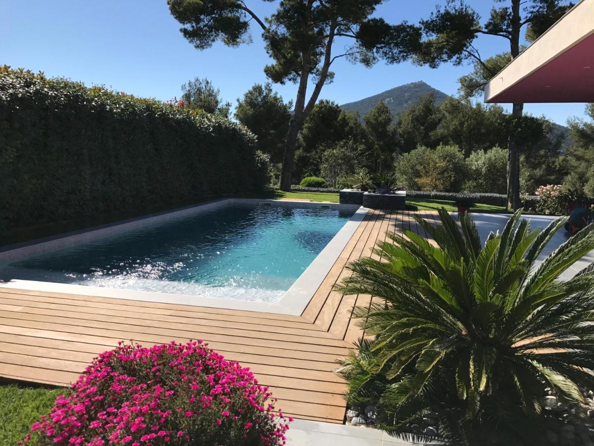 Suite indépendante standing, terrasse arborée et parking privé discret dans villa contemporaine avec piscine. La Valette-du-Var Extérieur photo